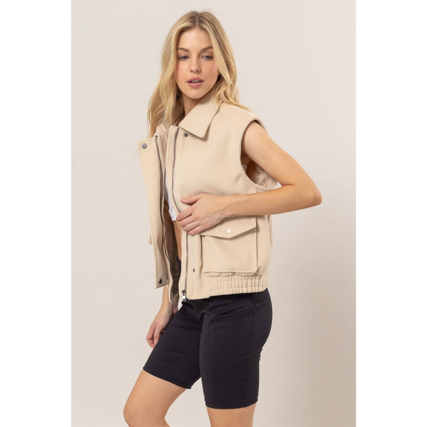 Collar Knit Vest With Pockets