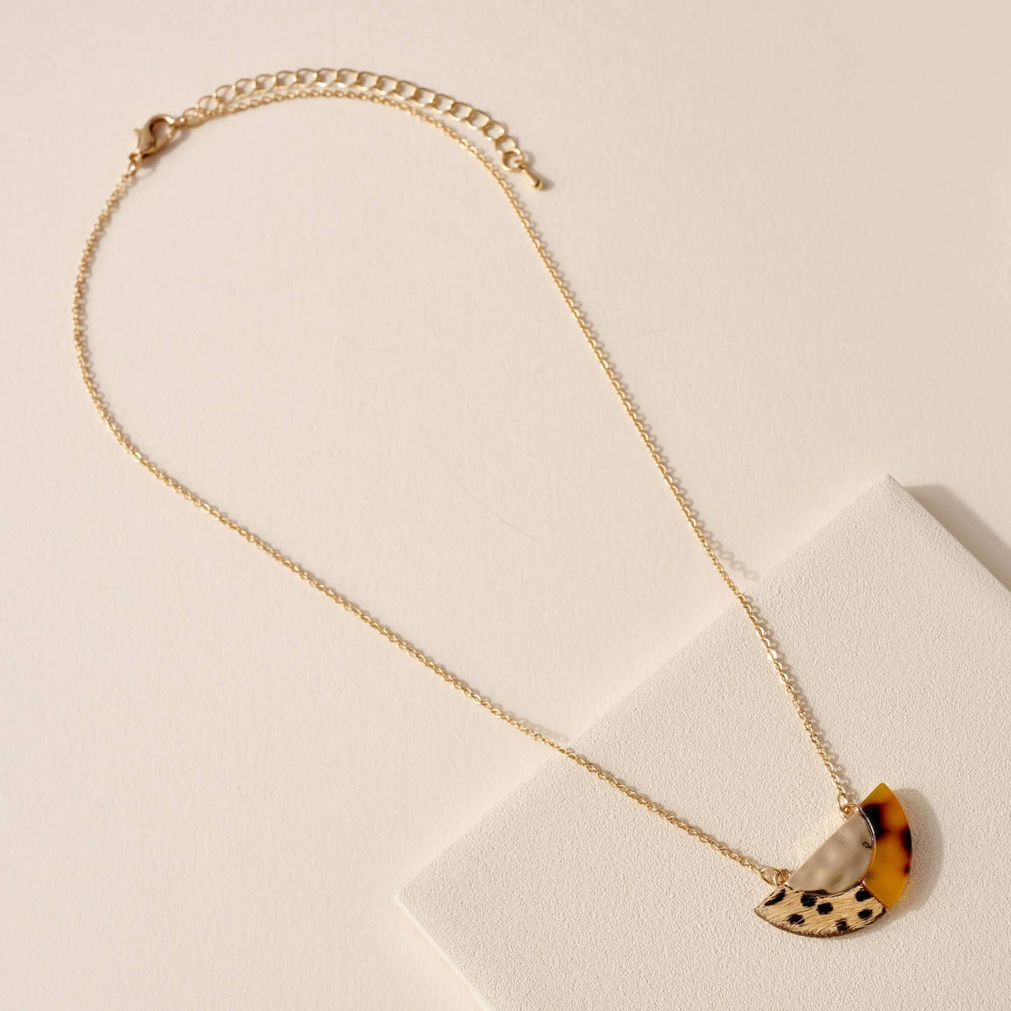 Animal Print Tortoise Pendant Necklace