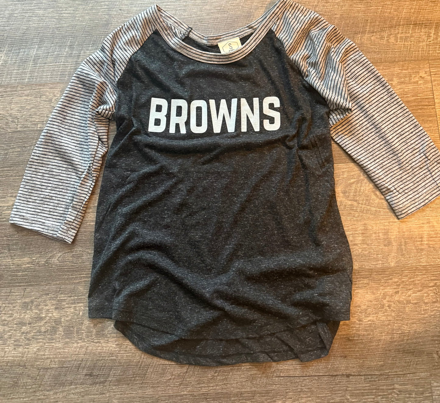 Browns 3/4 Striped Sleeve Tee