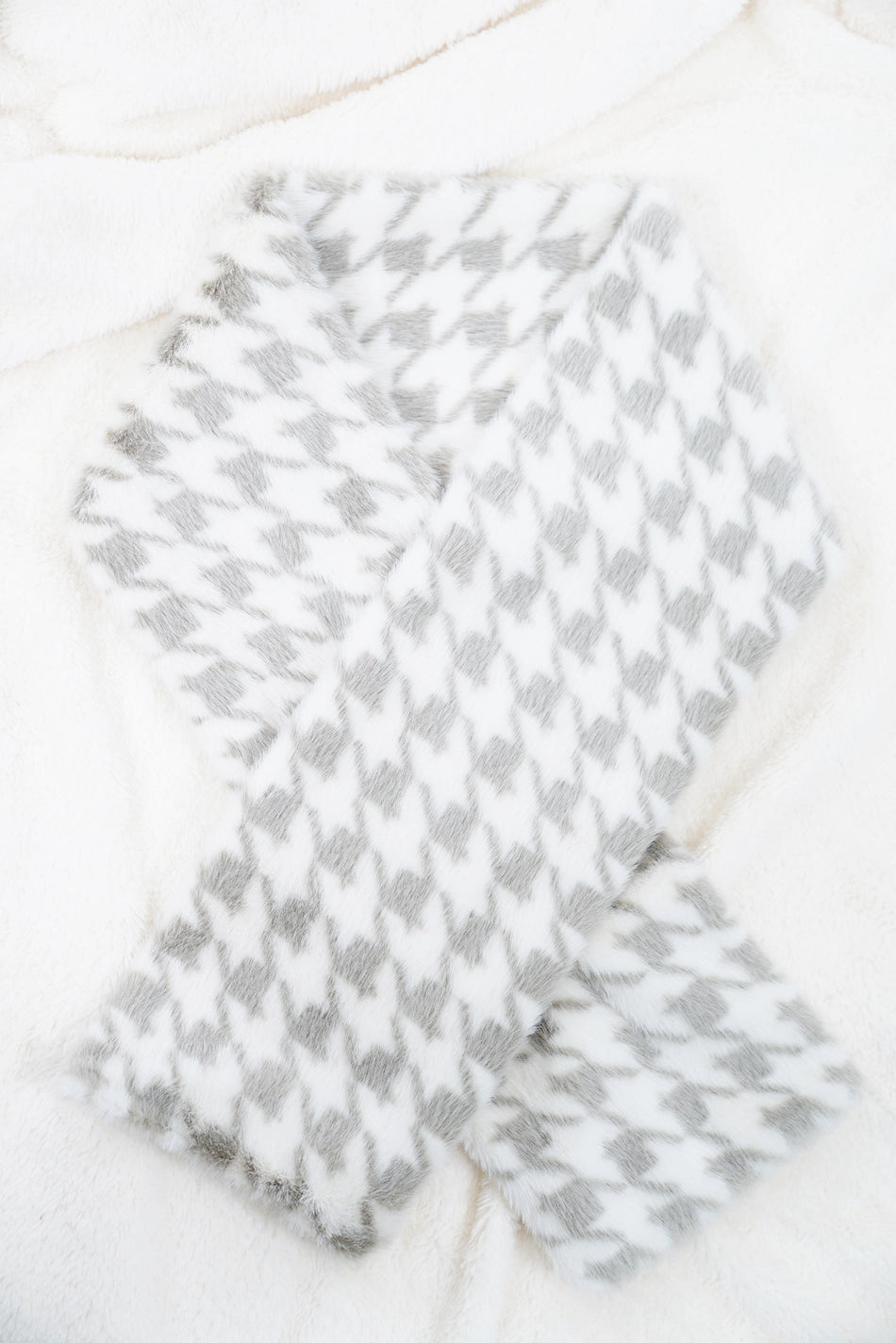 Soft Faux Fur Tuck-In Scarf (3 colors)