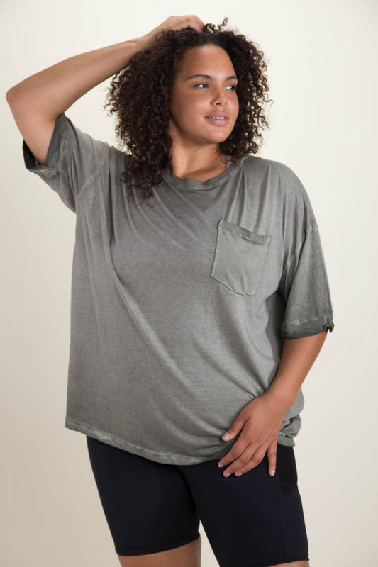 Mono B Curvy Oil-Washed Loose Fit Pocket Tee